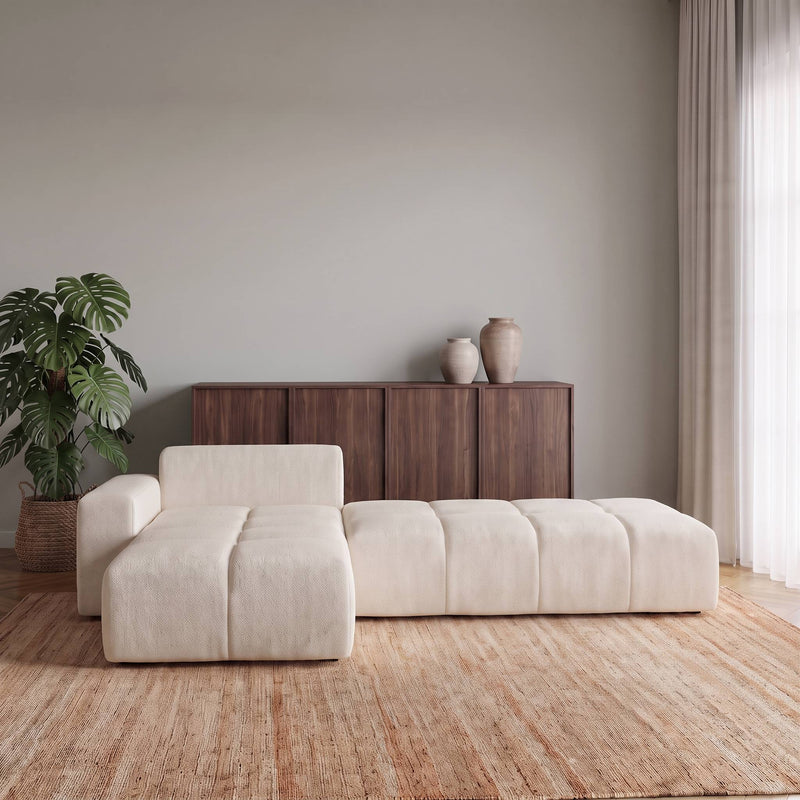Couchage 215 × 140 cm
